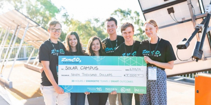 A team of six CECS students won the ZeroCO2 Hackathon. 