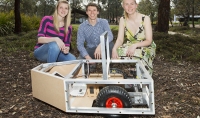 Engineering students win Innovation Award for their robotic vehicle
